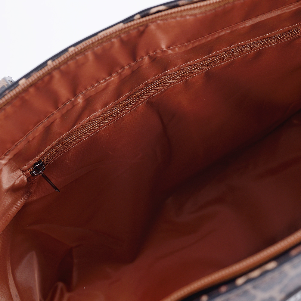 Sac à main femme personnalisé en usine