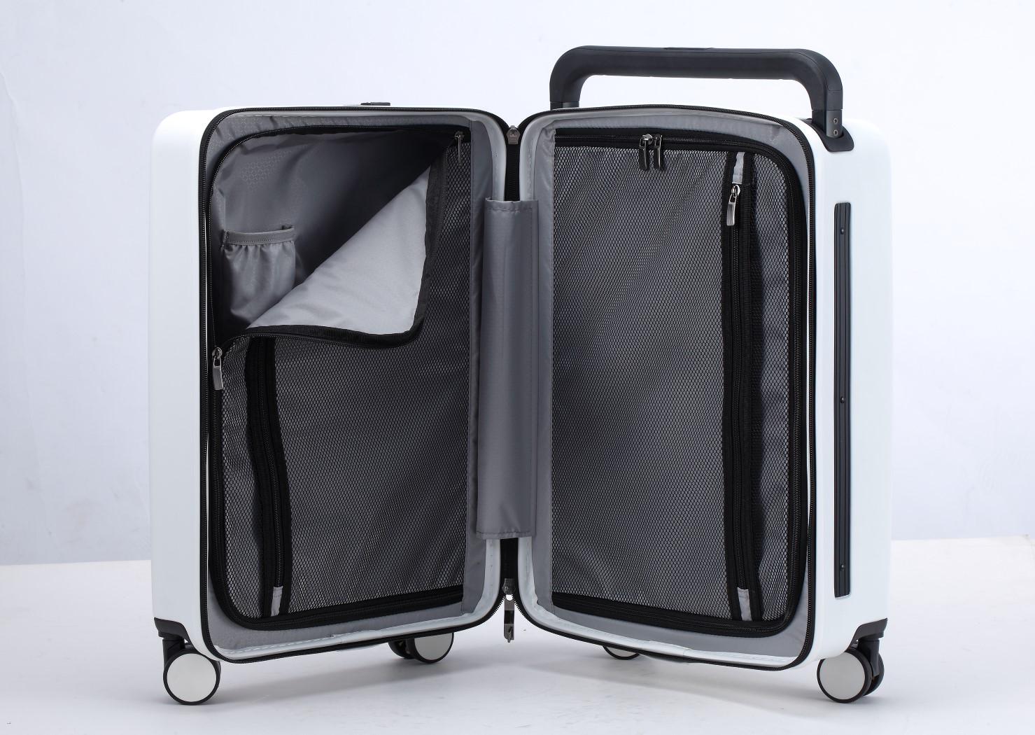 Valise d'embarquement à main pour bagage trolley de 20 pouces de large avec chargeur USB