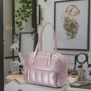 sac à main gonflé de nouveau style fait à la main avec une sangle de bagage et un compartiment pour ordinateur portable