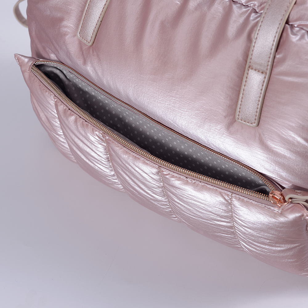 sac à main gonflé de nouveau style fait à la main avec une sangle de bagage et un compartiment pour ordinateur portable