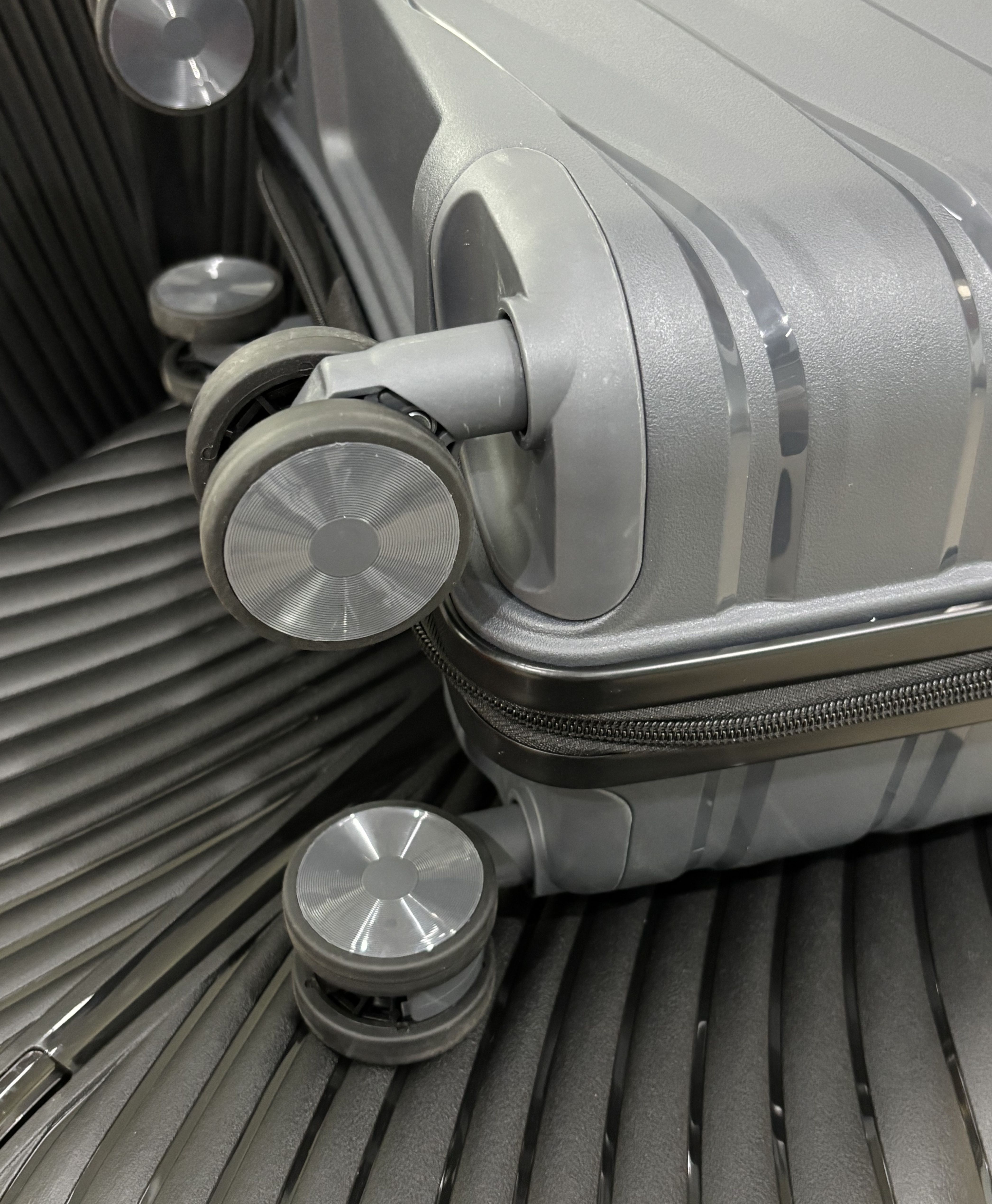 Valise à bagages PP voyageant Cse définit la vente directe d'usine de caisse d'embarquement avec des roues muettes